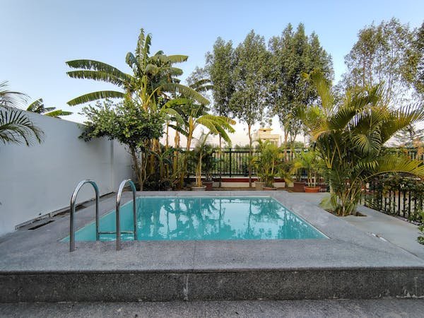 Transformez votre extérieur avec un constructeur piscine en auvergne-rhône-alpes